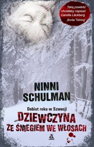 dziewczyna ze śniegiem we włosach