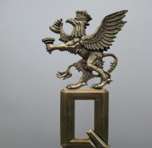 złoty gryf statuetka