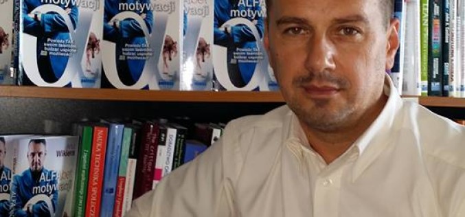 Wydawnictwo Poltext odwiedził autor ALFAbetu motywacji, Artur Wikiera i podpisał książki