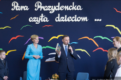 Prezydent: książki uczą postaw braterstwa, przyjaźni, miłości ojczyzny