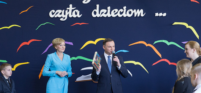 Prezydent: książki uczą postaw braterstwa, przyjaźni, miłości ojczyzny