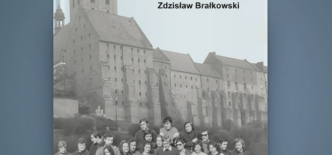 Młodości szczęśliwa – zbiór opowiadań z cyklu „Zza zasłony czasu” Zdzisława Brałkowskiego