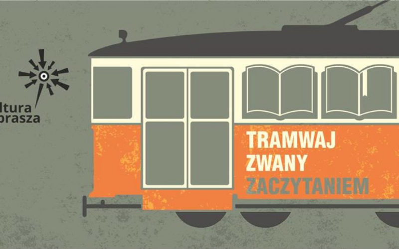 Tramwaj Zwany Zaczytaniem w centrum Szczecina