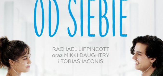 Trzy kroki od siebie