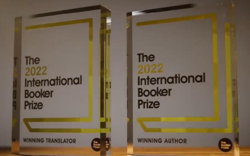 Geetanjali Shree  i tłumaczka Daisy Rockwell laureatami Międzynarodowej Nagrody Bookera 2022