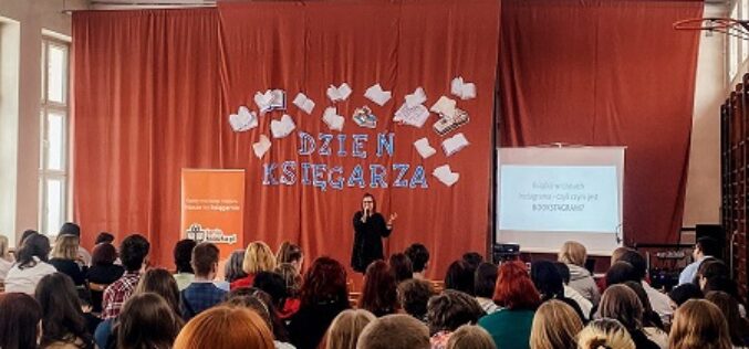 Jak promować czytelnictwo w Social Media? TaniaKsiazka.pl zdradza tajniki z okazji Dnia Księgarza