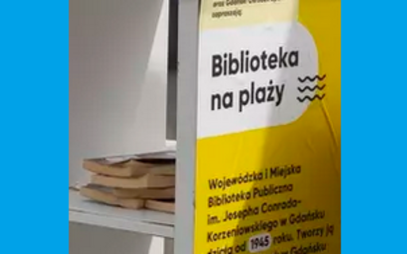 “Książka na plaży” –  Wojewódzka i Miejska Biblioteka Publiczna w Gdańsku promuje czytelnictwo, wychodząc z bogatą ofertą książek na popularne gdańskie plaże