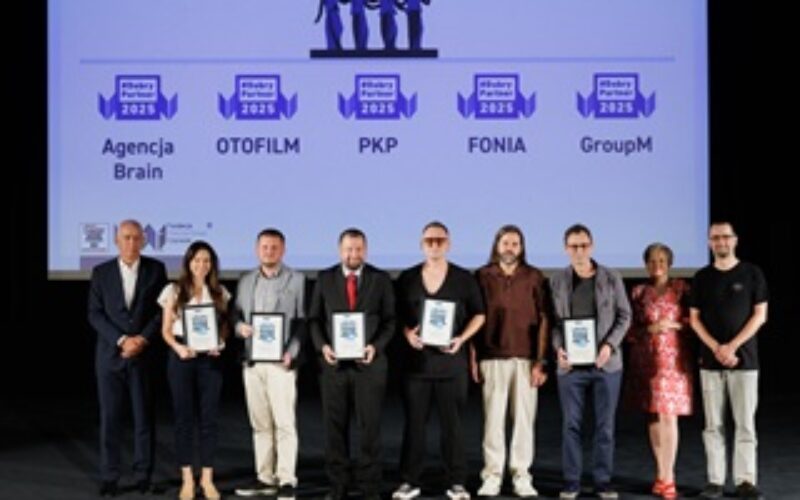 Czytanie to dobry nawyk! – Fundacja Powszechnego Czytania po raz piąty przyznała Kariatydy Czytelnictwa