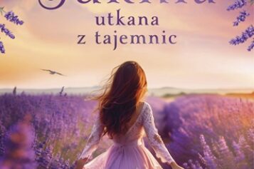 SUKNIA UTKANA Z TAJEMNIC